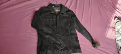 Chaqueta de mezclilla negra para hombre - miniatura 1