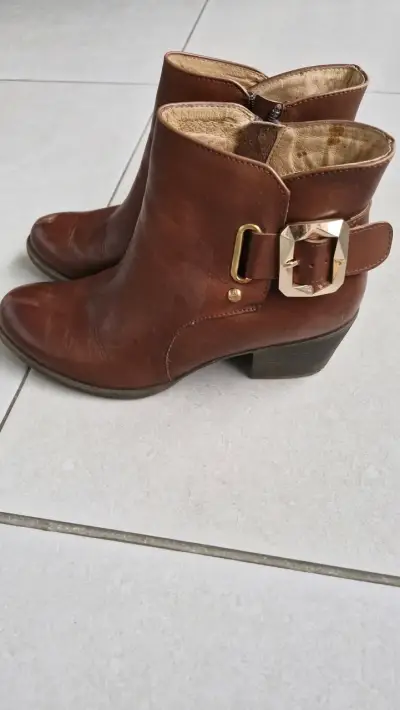 Botines Hush Puppies (cuero) - miniatura 3