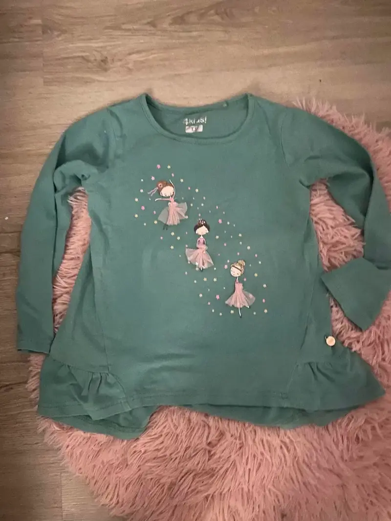 Polera manga larga con bordado floral talla 8 - 2