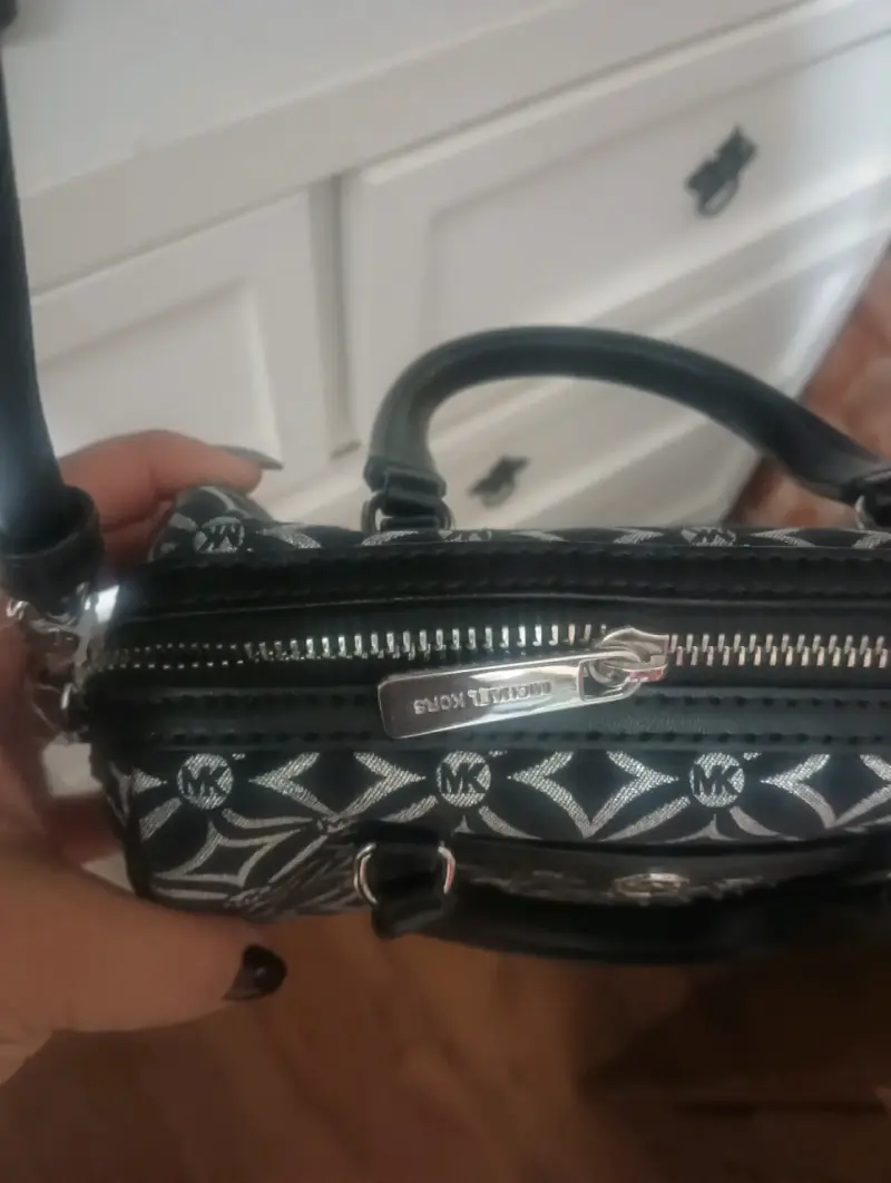 Bolso de mano Michael Kors estampado elegante - 3