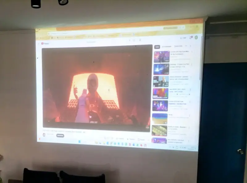 Proyector de video para cine en casa - 2