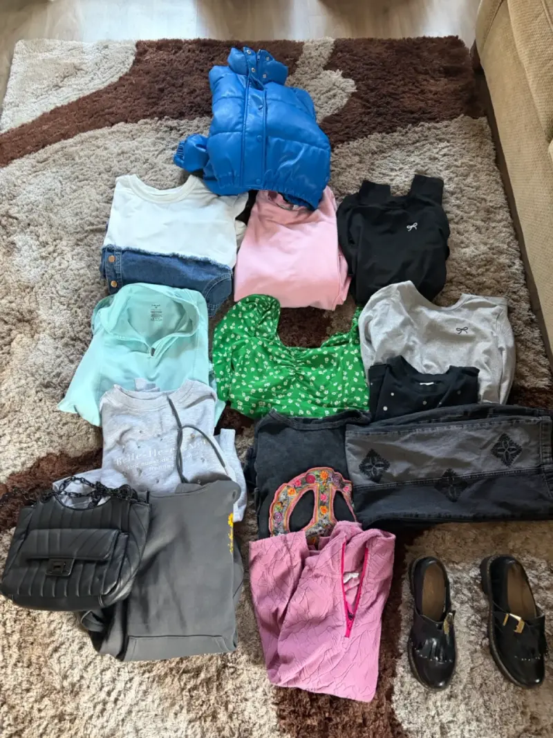 Lote de ropa variada para mujer