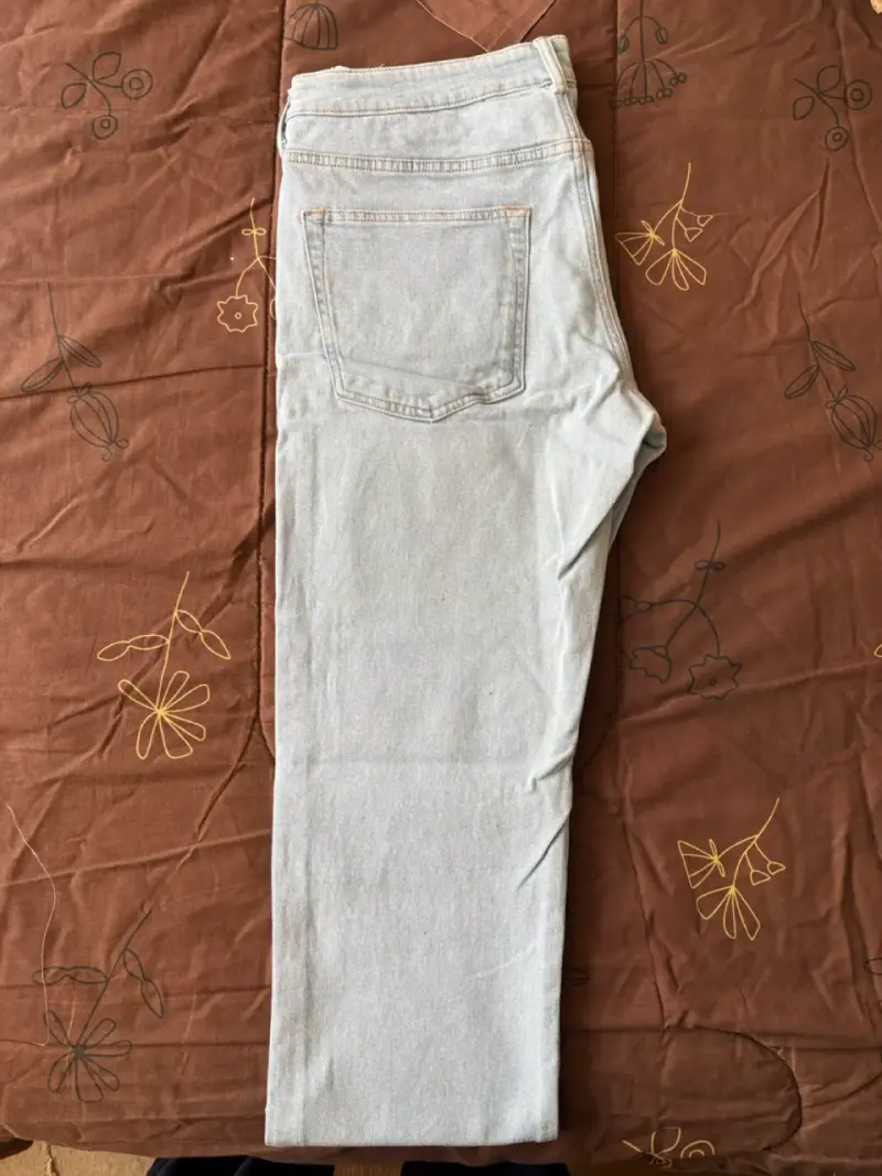 Jeans de mezclilla azul claro para hombre - 2