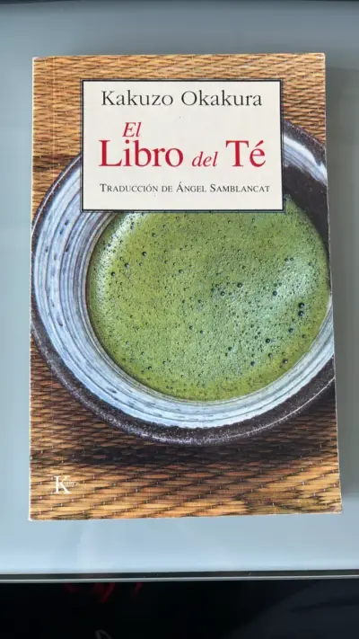 El Libro del Té de Kakuzo Okakura - miniatura 1