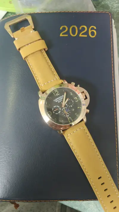 Reloj militar Luminous GMT dorado - miniatura 1
