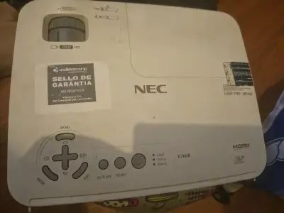 Proyector NEC V260R con HDMI y DLP - miniatura 1