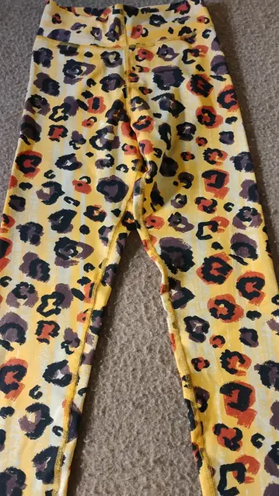 Leggings estampados animal print amarillo - miniatura 4