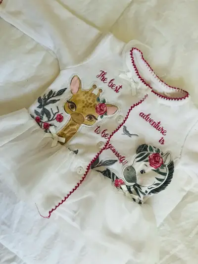 Tapadito  infantil con diseño de jirafa y cebra - miniatura 1