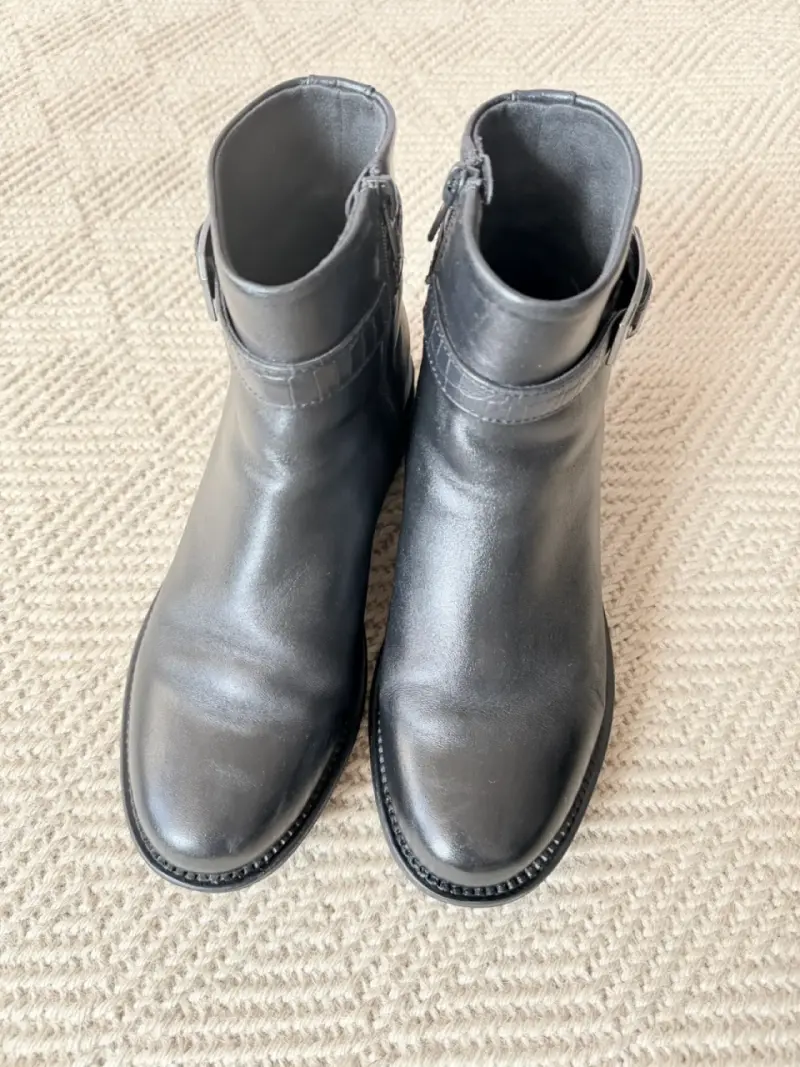 Botines de cuero negro con hebilla - 4
