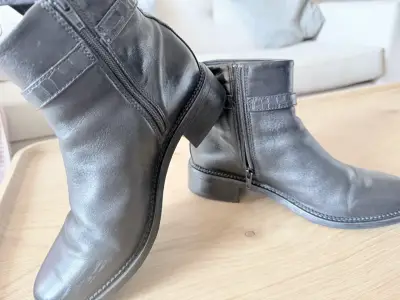 Botines de cuero negro con hebilla - miniatura 5