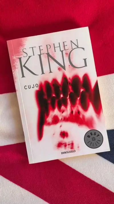Libro 'Cujo' de Stephen King - miniatura 1