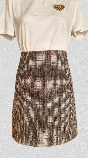 Falda corta de tweed con diseño clásico - 1