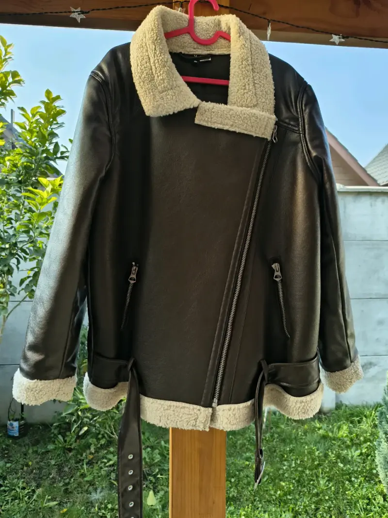 Chaqueta de cuero sintético con forro de lana - 1