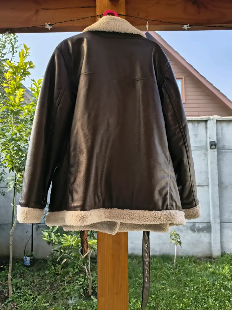 Chaqueta de cuero sintético con forro de lana - 2