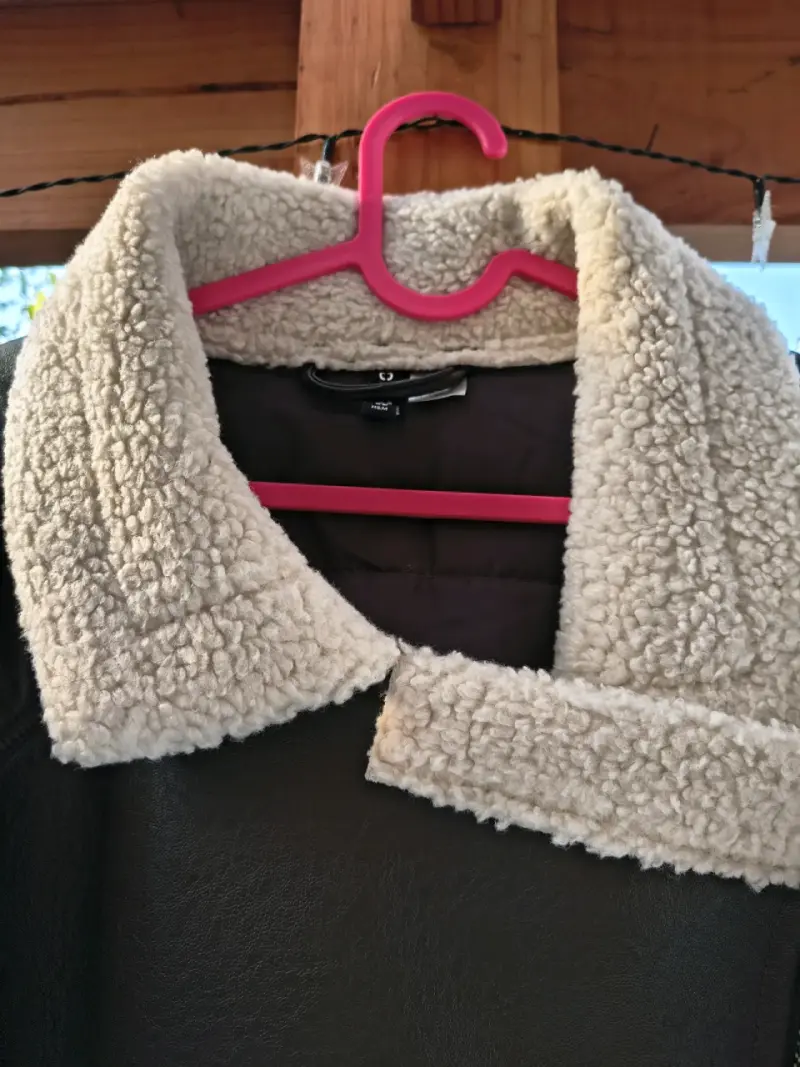 Chaqueta de cuero sintético con forro de lana - 5