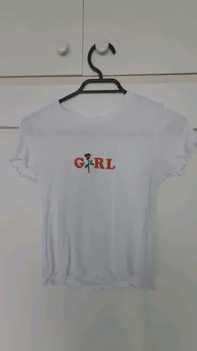 Polera blanca con estampado 'Girl' - miniatura 1