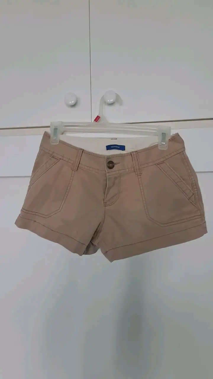 Shorts Dockers beige para mujer - 1
