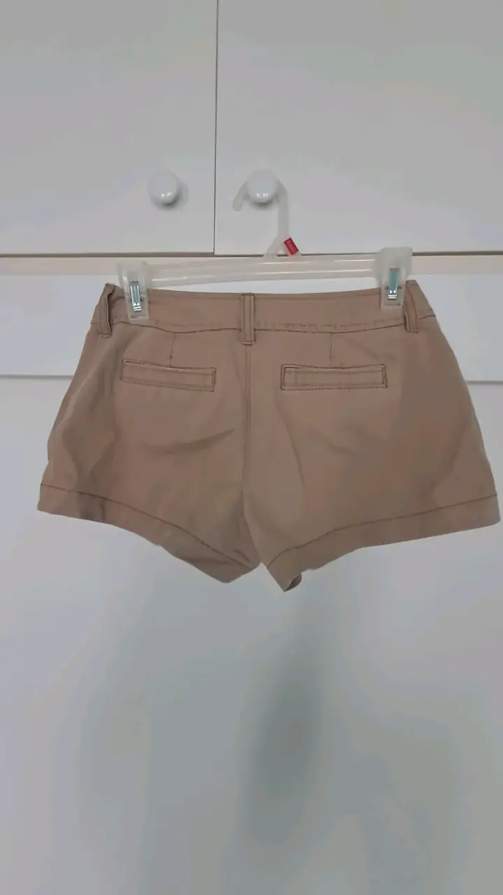 Shorts Dockers beige para mujer - 2