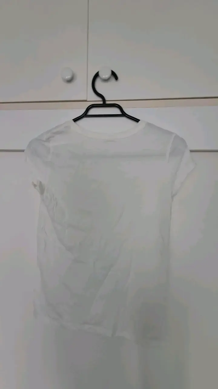 Polera blanca GAP con logo colorido - 2