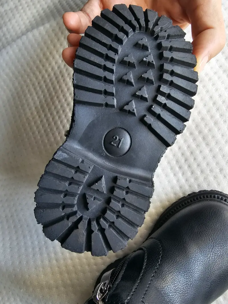 Botines de cuero negro con forro de lana - 4