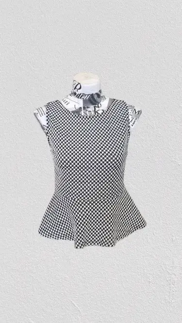 Blusa peplum a cuadros blanco y negro - 1