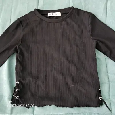 Polera negra de manga larga Melt talla 16 - miniatura 1