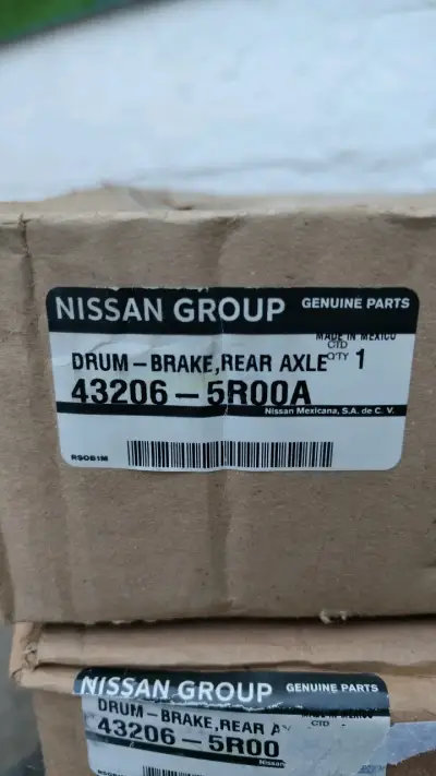 Disco de freno trasero Nissan 43206-5R00A - miniatura 1