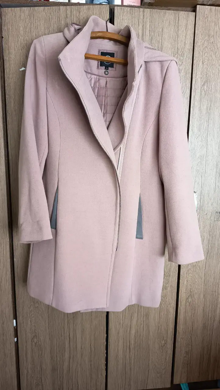Abrigo de mujer rosa claro con cierre - 1