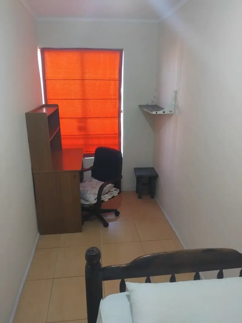 Se arrienda pieza a dos cuadras de la Universidad - 2