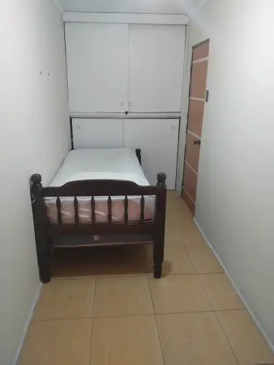 Se arrienda pieza a dos cuadras de la Universidad - miniatura 3