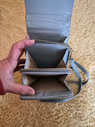 Cartera cruzada de cuero azul Basement - miniatura 3