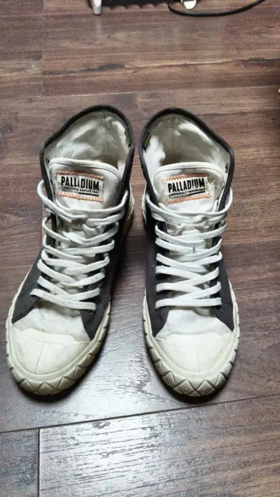 Zapatillas Palladium altas blancas y negras - miniatura 1