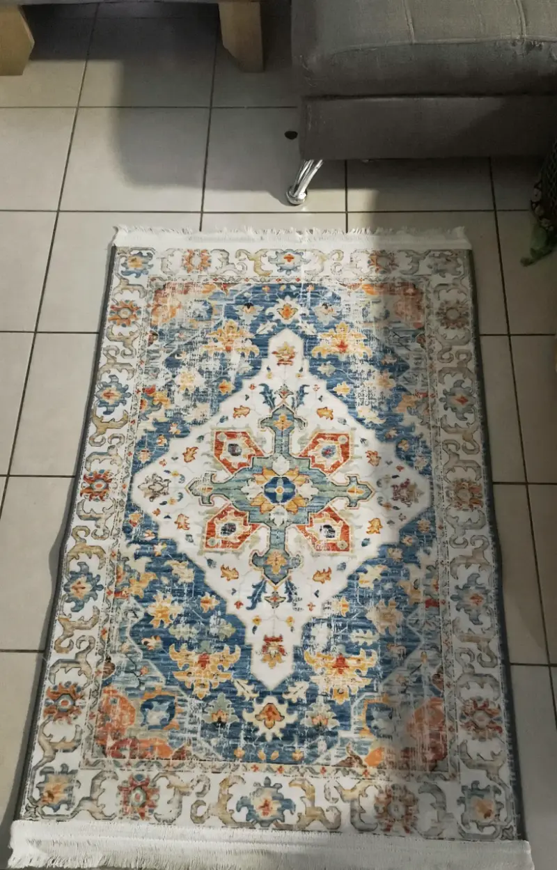 Alfombra persa azul y blanca - 2