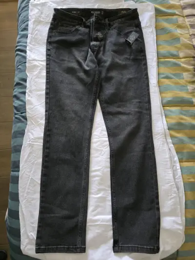 Jeans negros skinny fit para hombre - miniatura 1