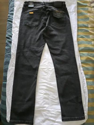 Jeans negros skinny fit para hombre - miniatura 2