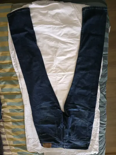 Jeans azul oscuro para hombre - miniatura 3