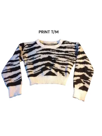 SUÉTERS CON ESTILO ANIMAL PRINT Y ESTRELLAS - miniatura 2