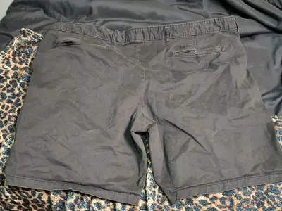Bermudas negras de algodón para hombre - miniatura 2