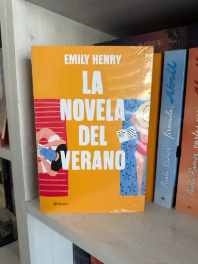 Libro 'La Novela del Verano' de Emily Henry - miniatura 1