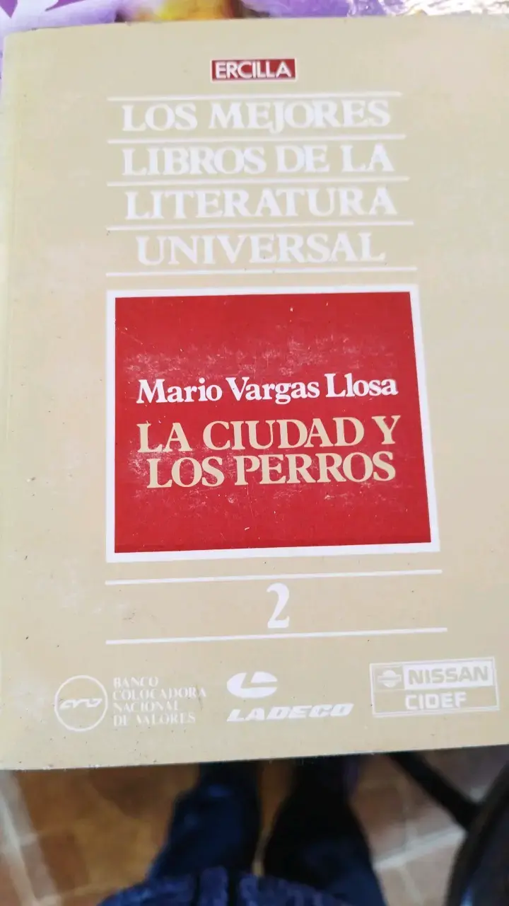 Libro 'La ciudad y los perros' de Mario Vargas Llosa