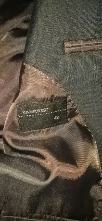 Traje formal gris con corbata amarilla - miniatura 2