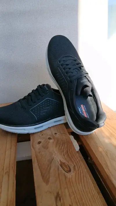 Zapatillas deportivas negras Skechers - miniatura 1