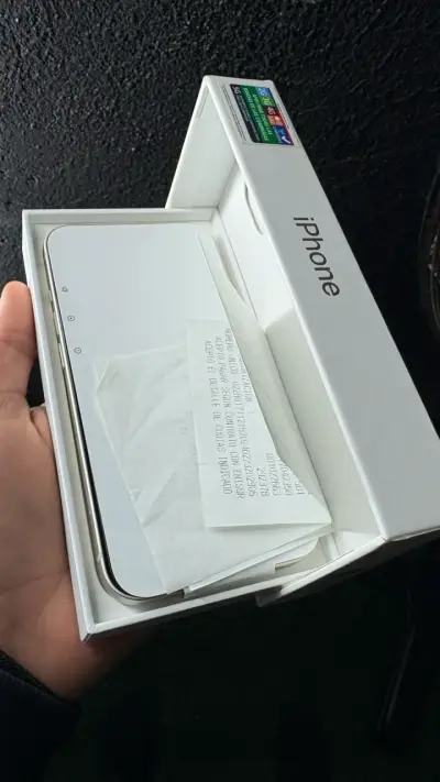 iPhone 13 white 128 GB - miniatura 1