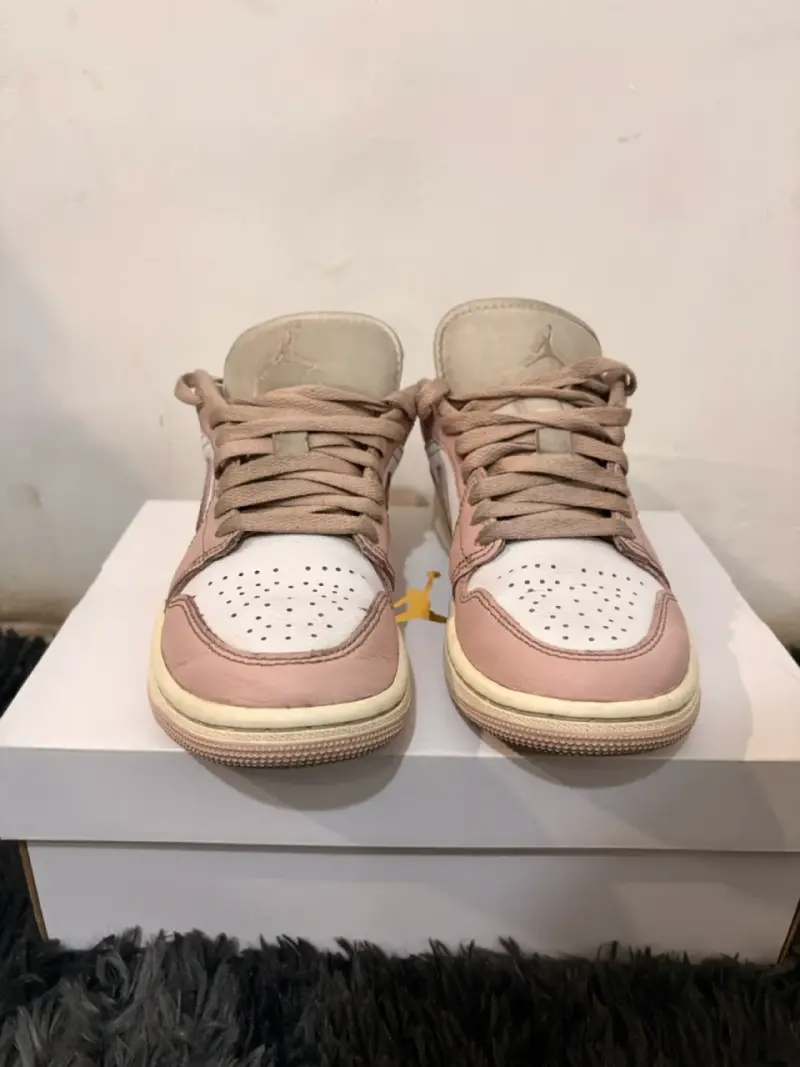 Zapatillas Nike Air Jordan 1 Low rosadas - 2