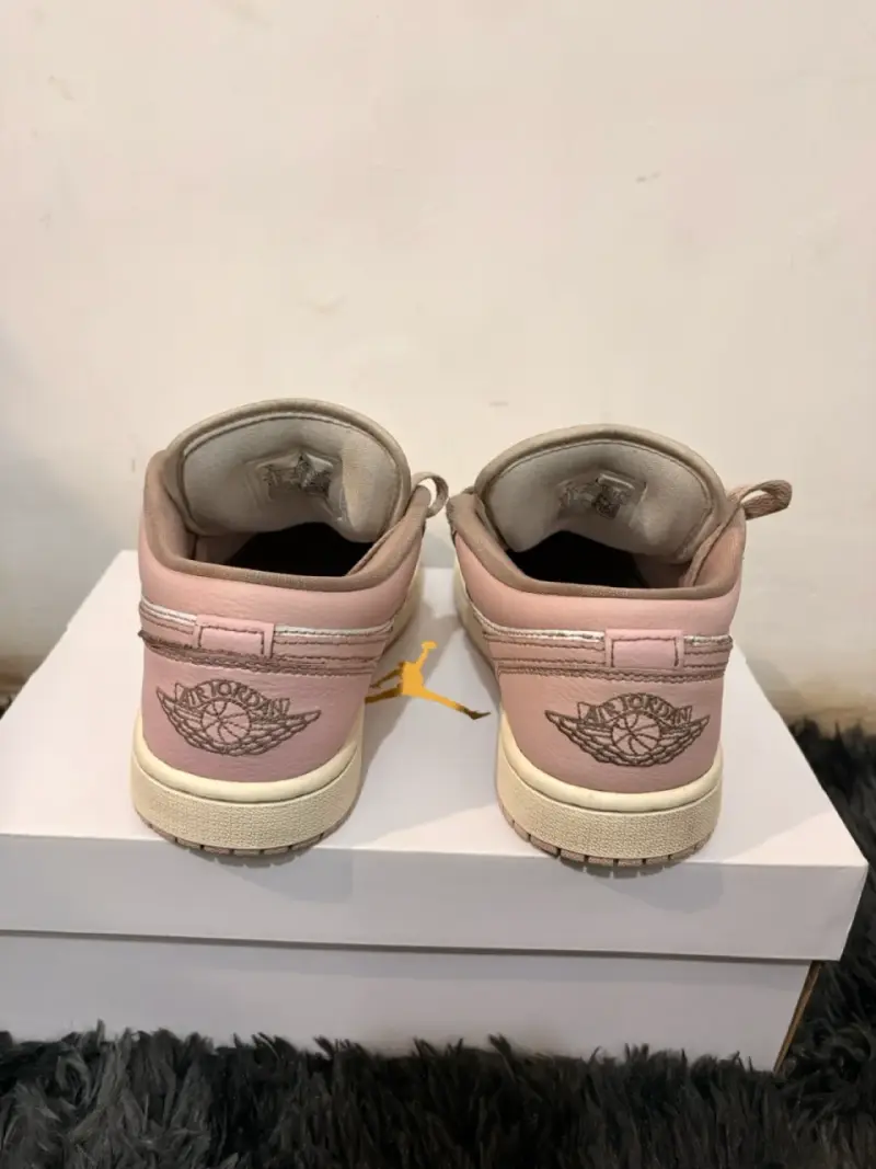 Zapatillas Nike Air Jordan 1 Low rosadas - 3
