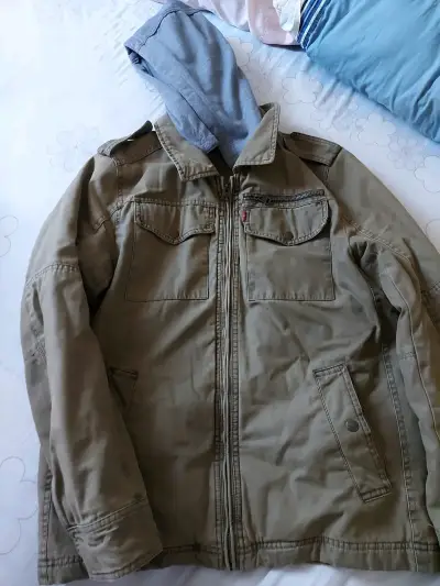 Chaqueta Levi's con capucha desmontable - miniatura 2