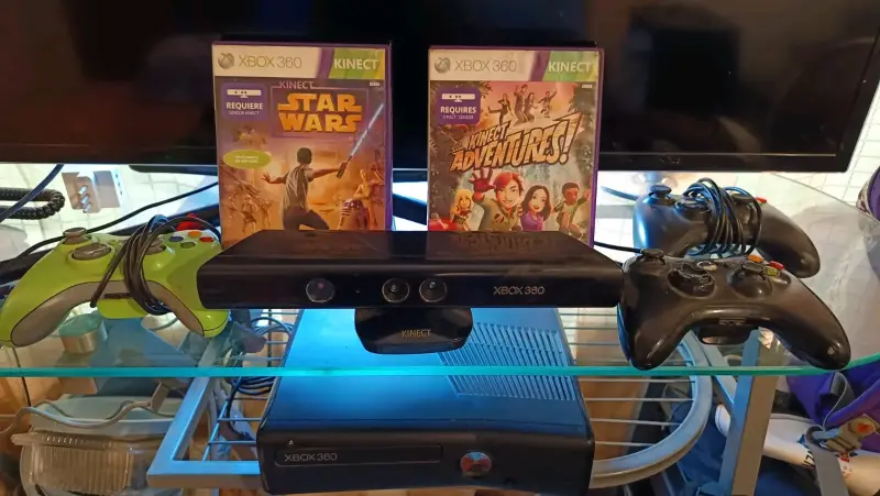 Consola Xbox 360 con Kinect y accesorios - 3
