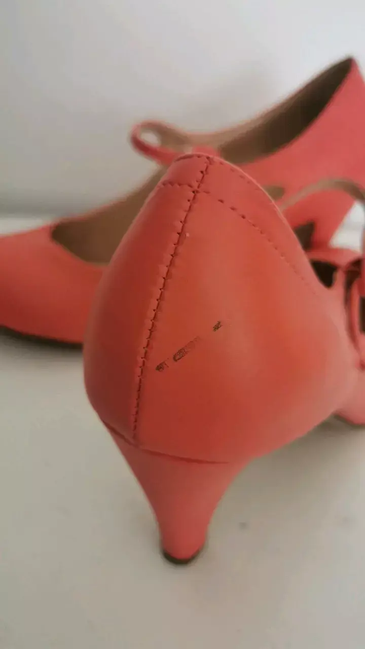 Zapatos de tacón coral Chase and Cloé - 3