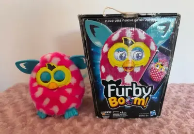 Furby Boom rosa con lunares blancos - miniatura 3