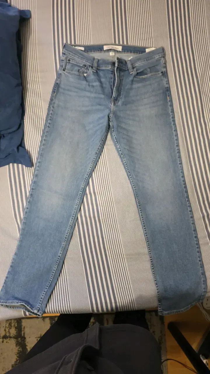 Jeans de mezclilla azul para hombre - 5